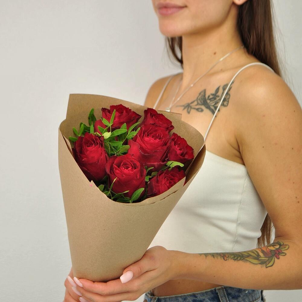 Букет из красных роз 7 штук