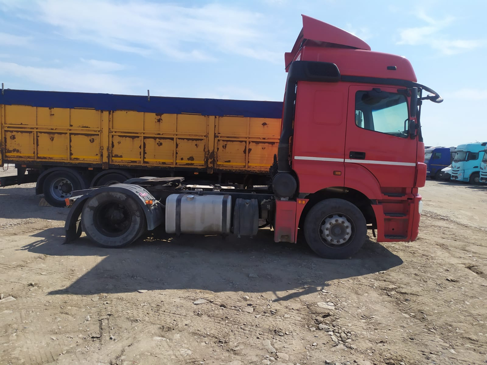 КамАЗ 5490 4x2 Седельный тягач 5490-022-87(S5) (Дизельный, 11,9 л, 401 л.с., МТ)