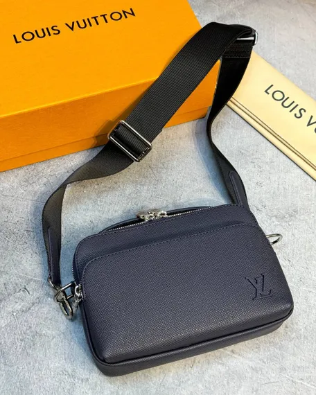Сумка-мессенджер Louis Vuitton Avenue синий