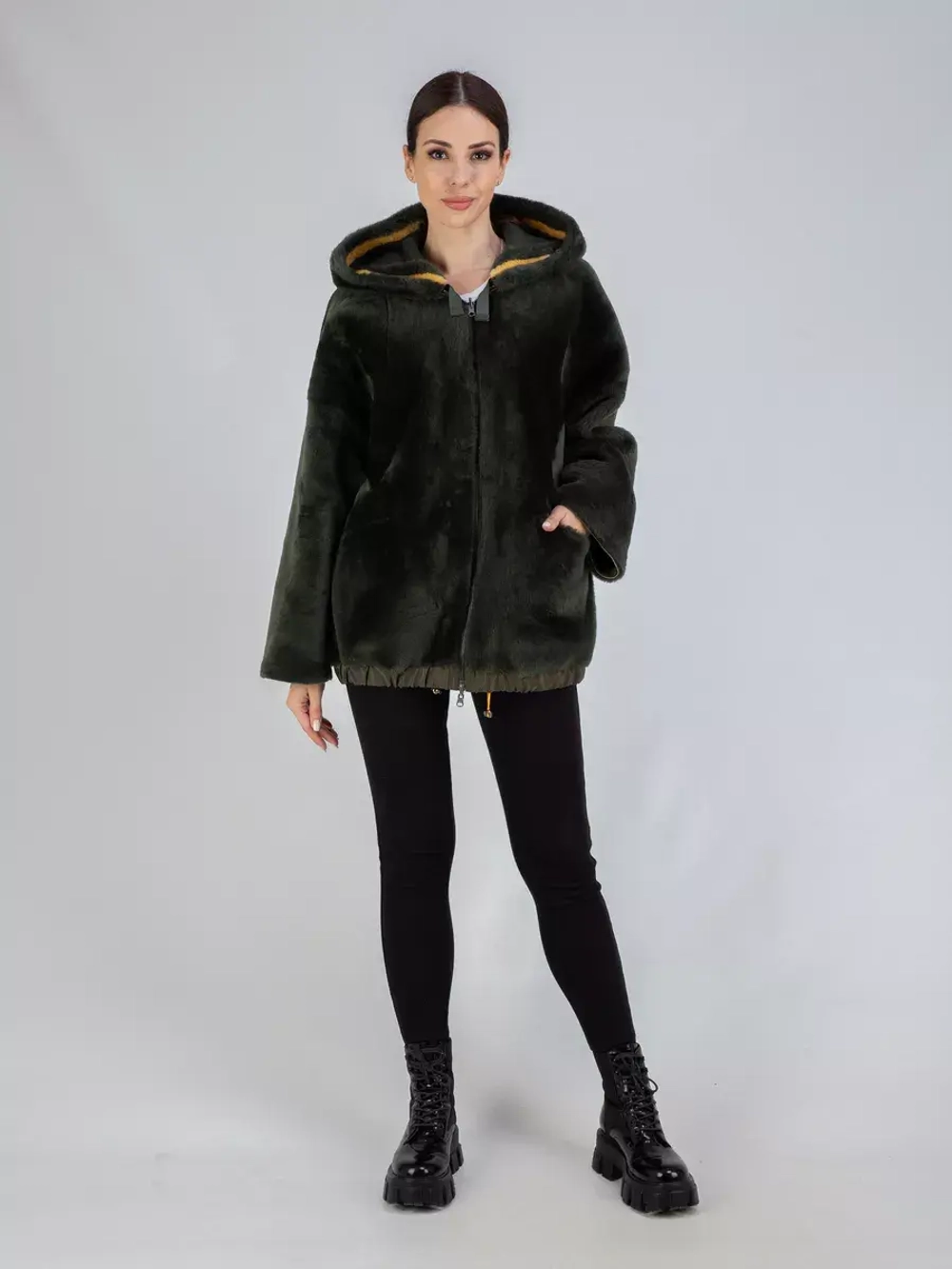 Дубленка натуральная с капюшоном двухсторонняя