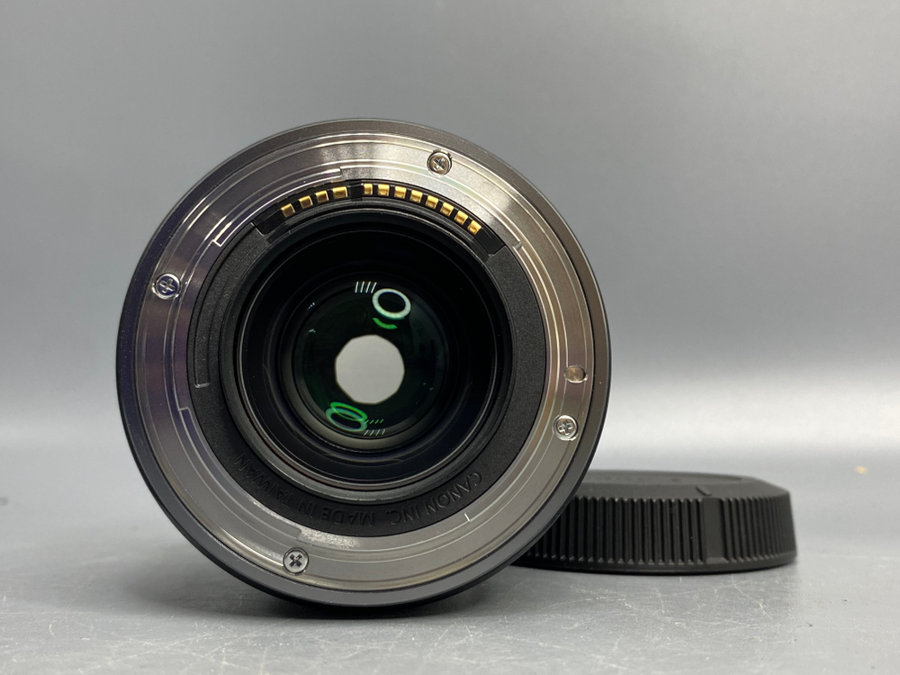 Canon RF 35mm 1.8 Macro IS STM