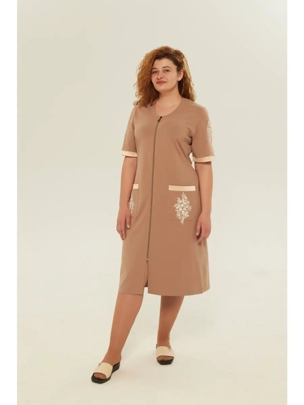 Халат трикотажный с гипюром домашний на молнии