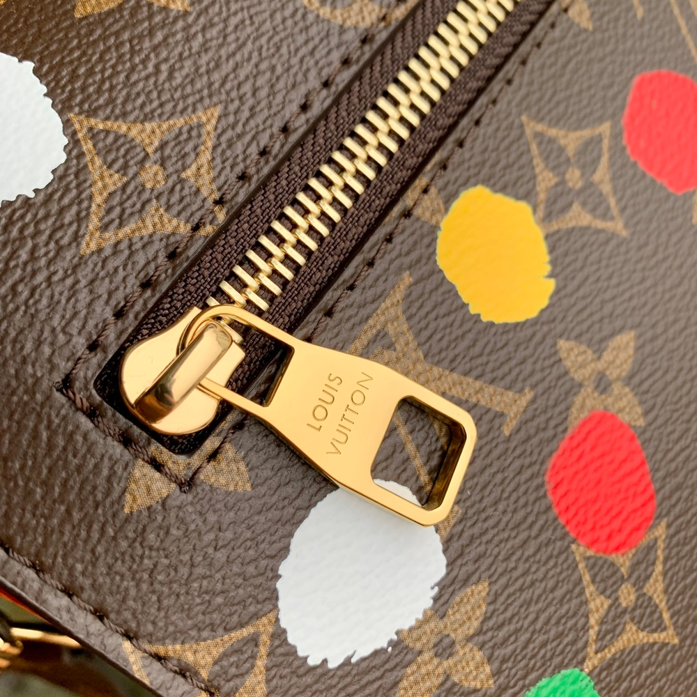 Louis Vuitton Pochette Metis
