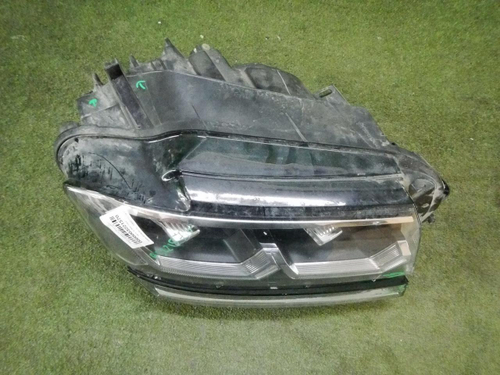 Фара правая VW Teramont (2017-2022) LED
