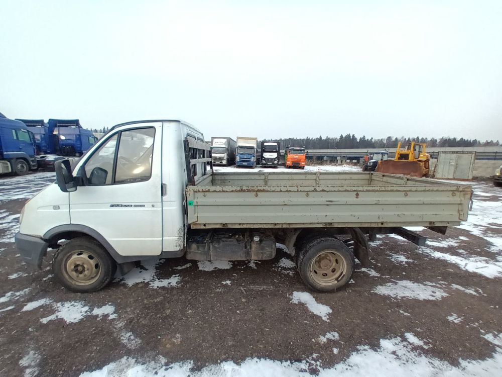 GAZ GAZELLE BUSINESS Бортовой (Евроборт) 33025 (Бортовой, Бензин/Газ, 2,7 л, 107 л.с.)