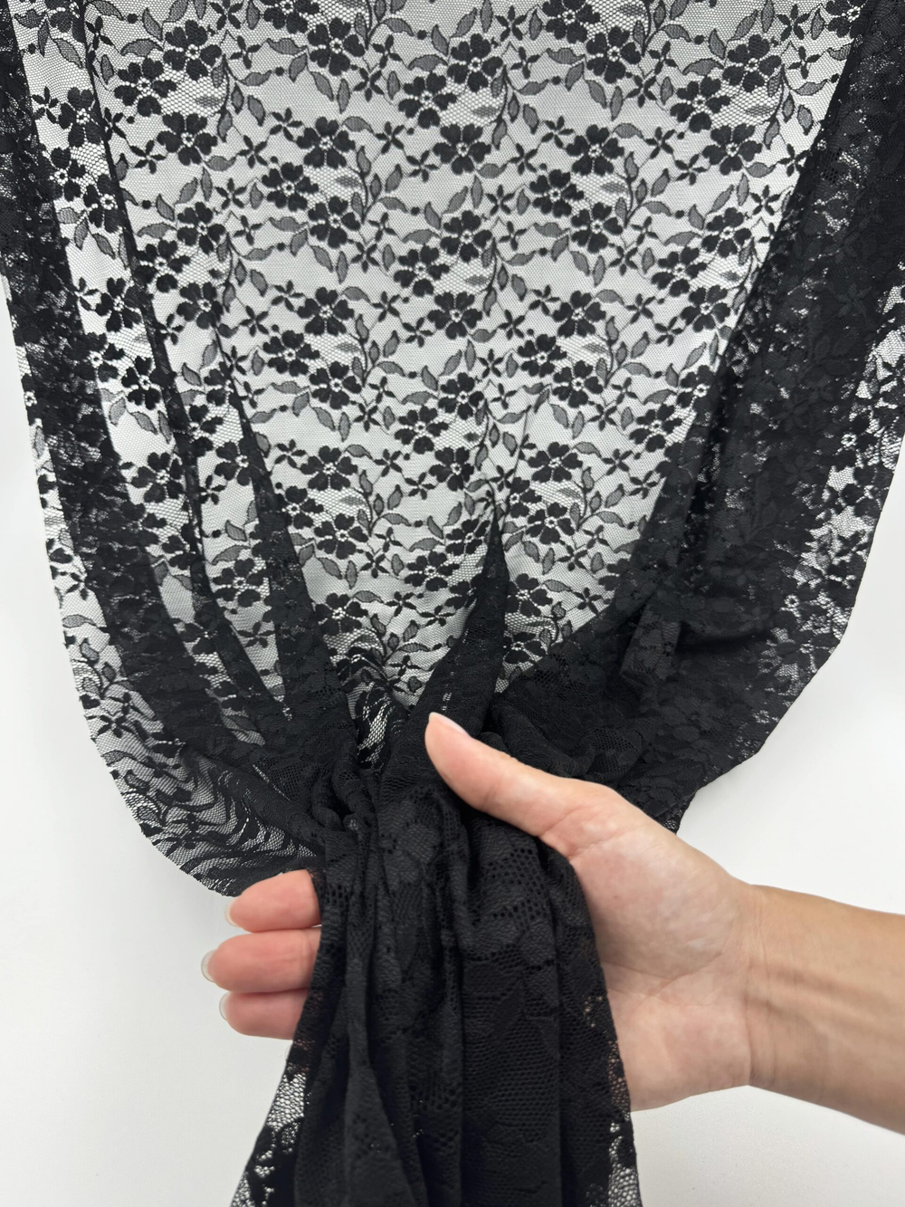 Гипюр эластичный черный ширина 150 см плотный