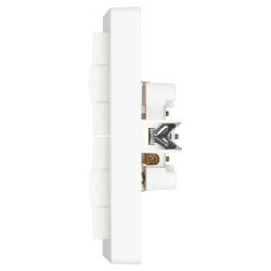 Розетка Intro Style 7-207-01 2P+E Schuko с крышкой штор., 16А-250В, IP20, СУ, белый