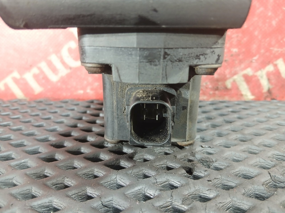 Кран уровня пола главный