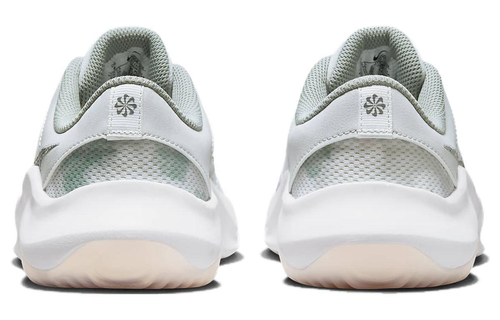 Кроссовки Nike Legend Essential 3 Next Nature Premium (Женская размерная сетка)