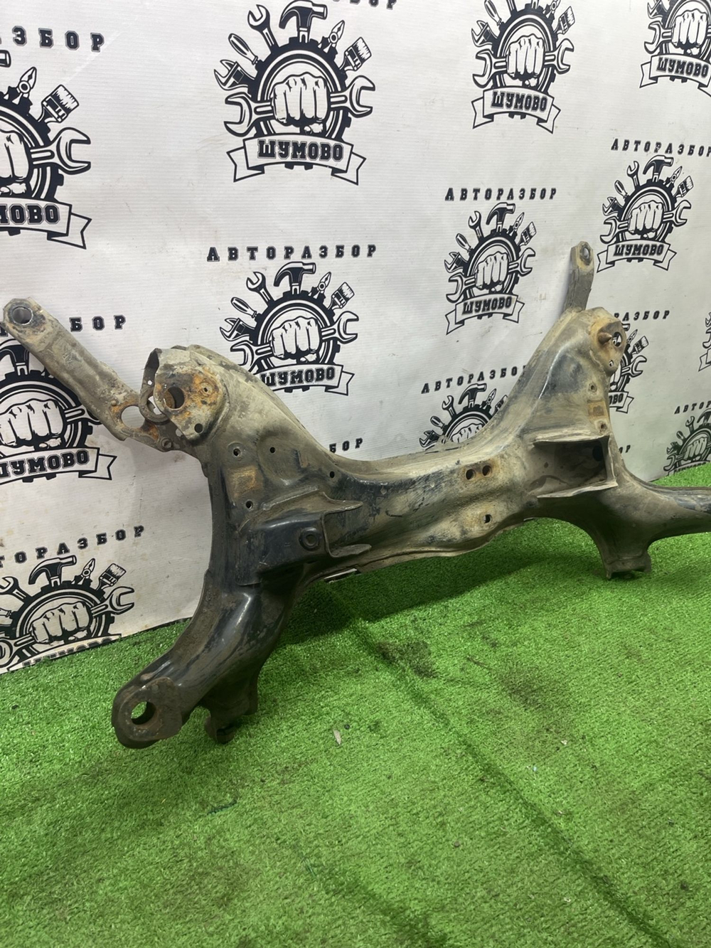 Подрамник передний Toyota Gaia 1998 с пробегом
