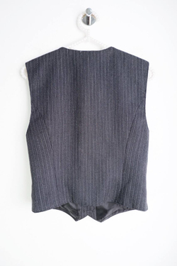 Жилетка для делового стиля, визуально на 40/42 размер