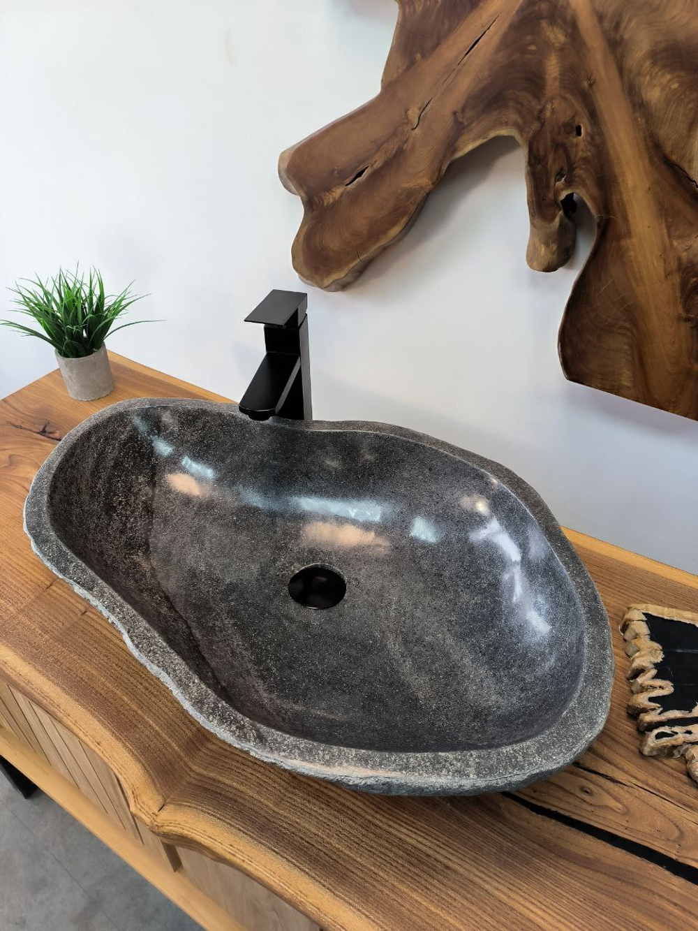 Раковина из речного камня RS-65892 66х42х15 из натурального камня