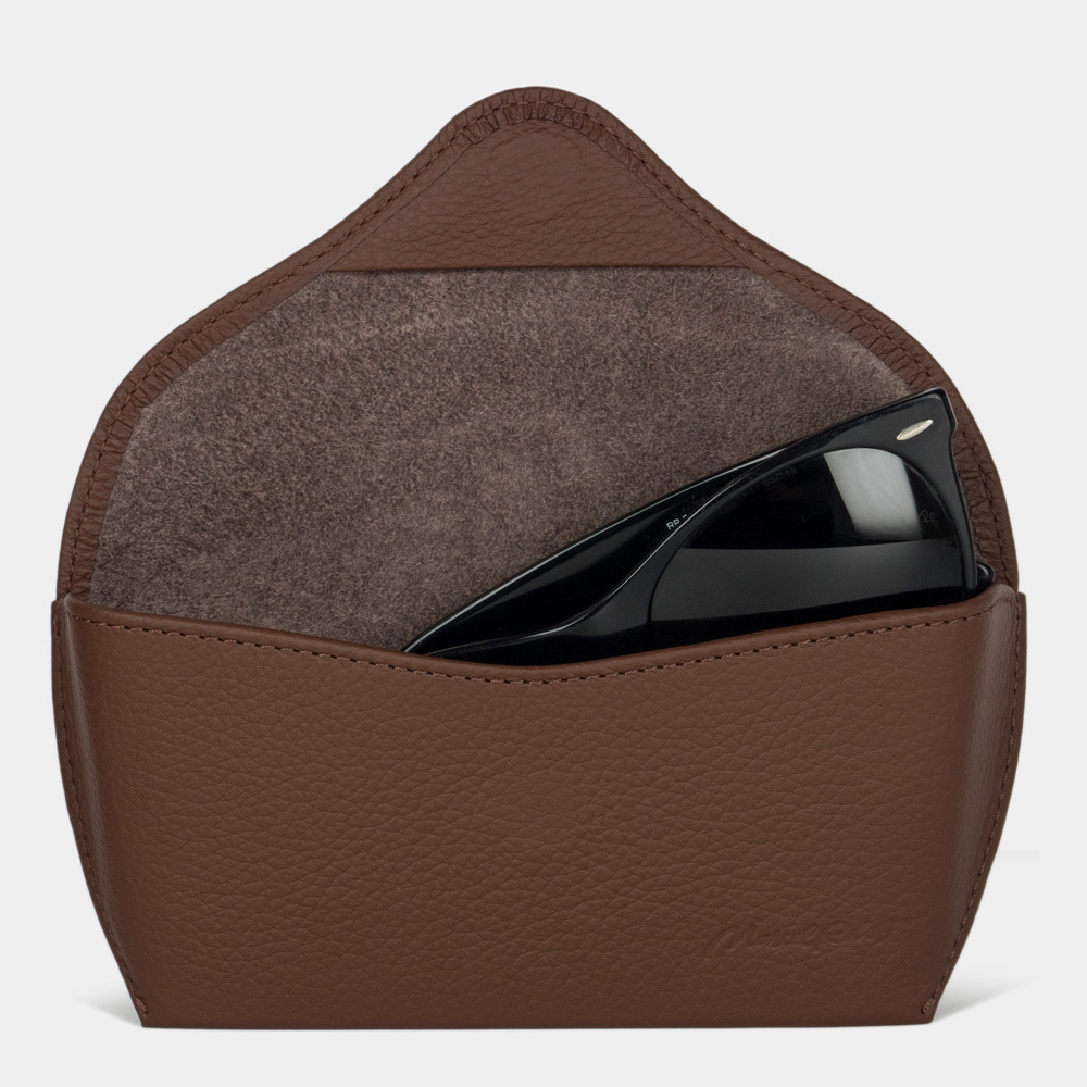 Футляр кожаный для очков Soleil Easy коричневого цвета
