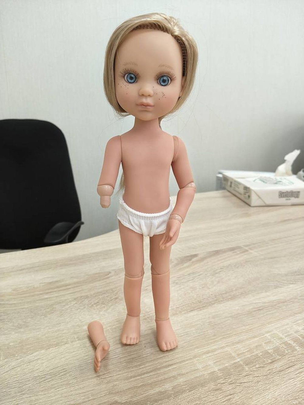 Уценка7 Кукла BERJUAN виниловая шарнирная 35см Ева (4820)