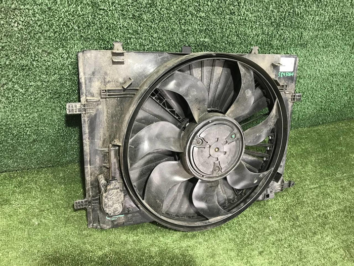 Диффузор с вентилятором Mercedes C w205 (14-23)