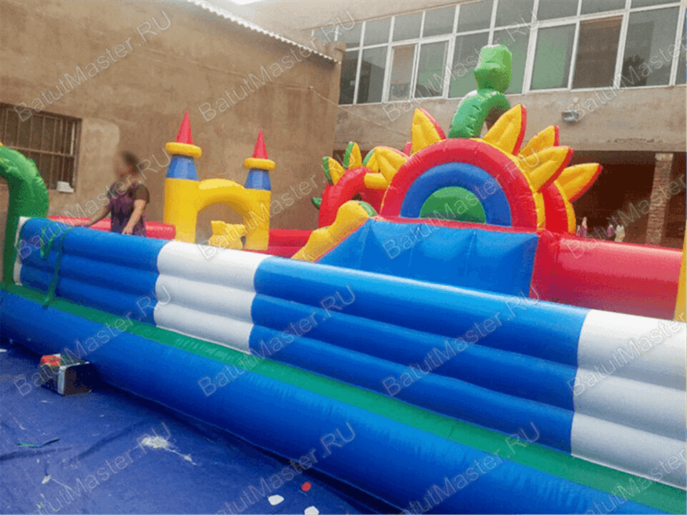 Коммерческий надувной батут "Радужный город" 10*6*3 м