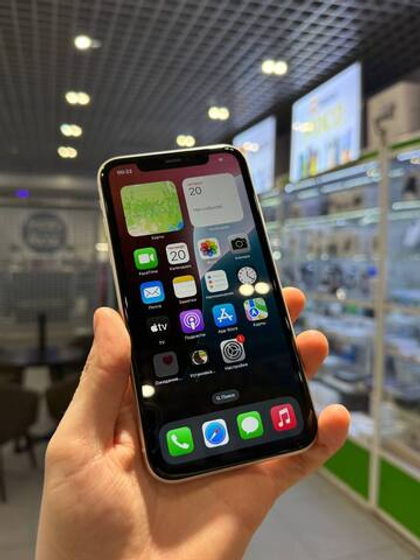 Apple iPhone 11 64Gb White Б/У