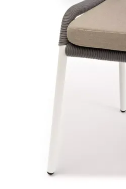 "Милан" стул плетеный из роупа, каркас алюминий белый шагрень, роуп светло-серый круглый, ткань бежевая