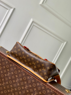 Louis Vuitton Satchel Messenger