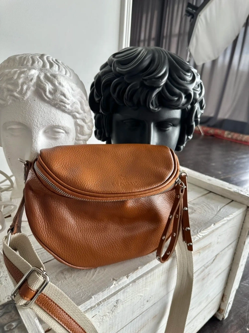 Женская кросс-боди сумка из натуральной кожи цвета whisky