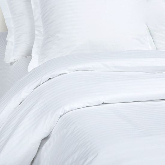 Двуспальный с европростынёй комплект постельного белья Белый Страйп-сатин