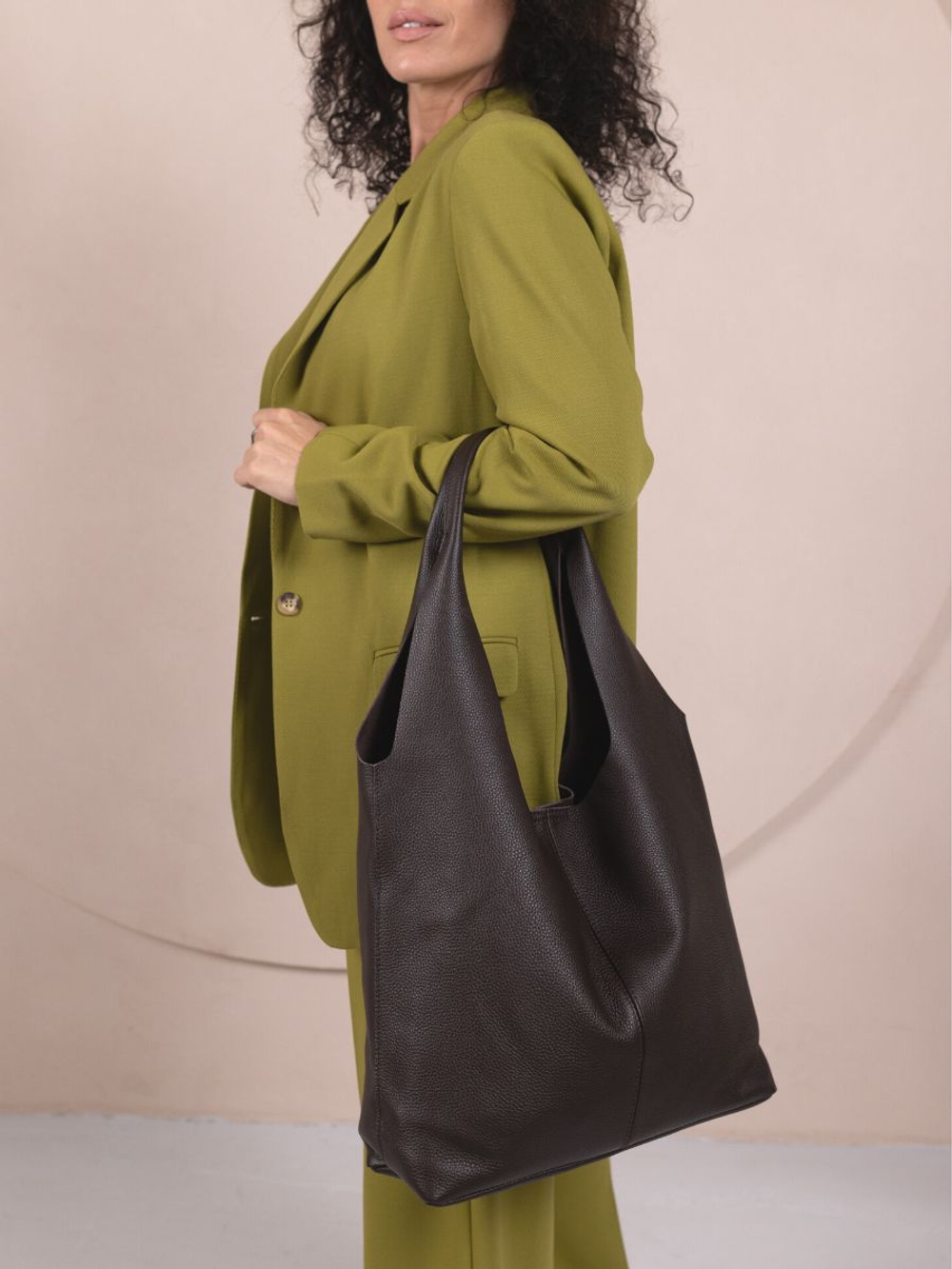 Сумка через плечо из натуральной кожи