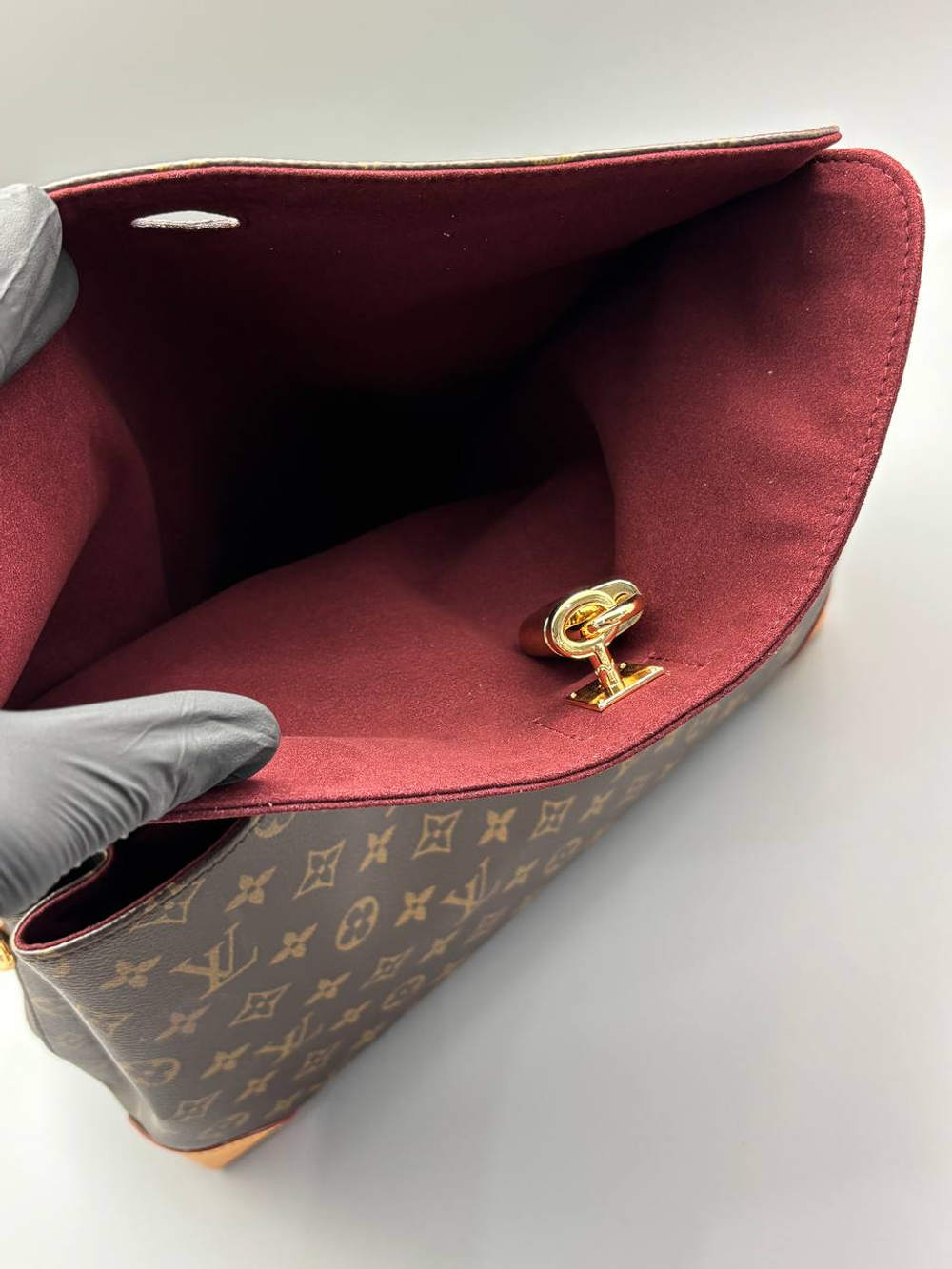Сумка Louis Vuitton
