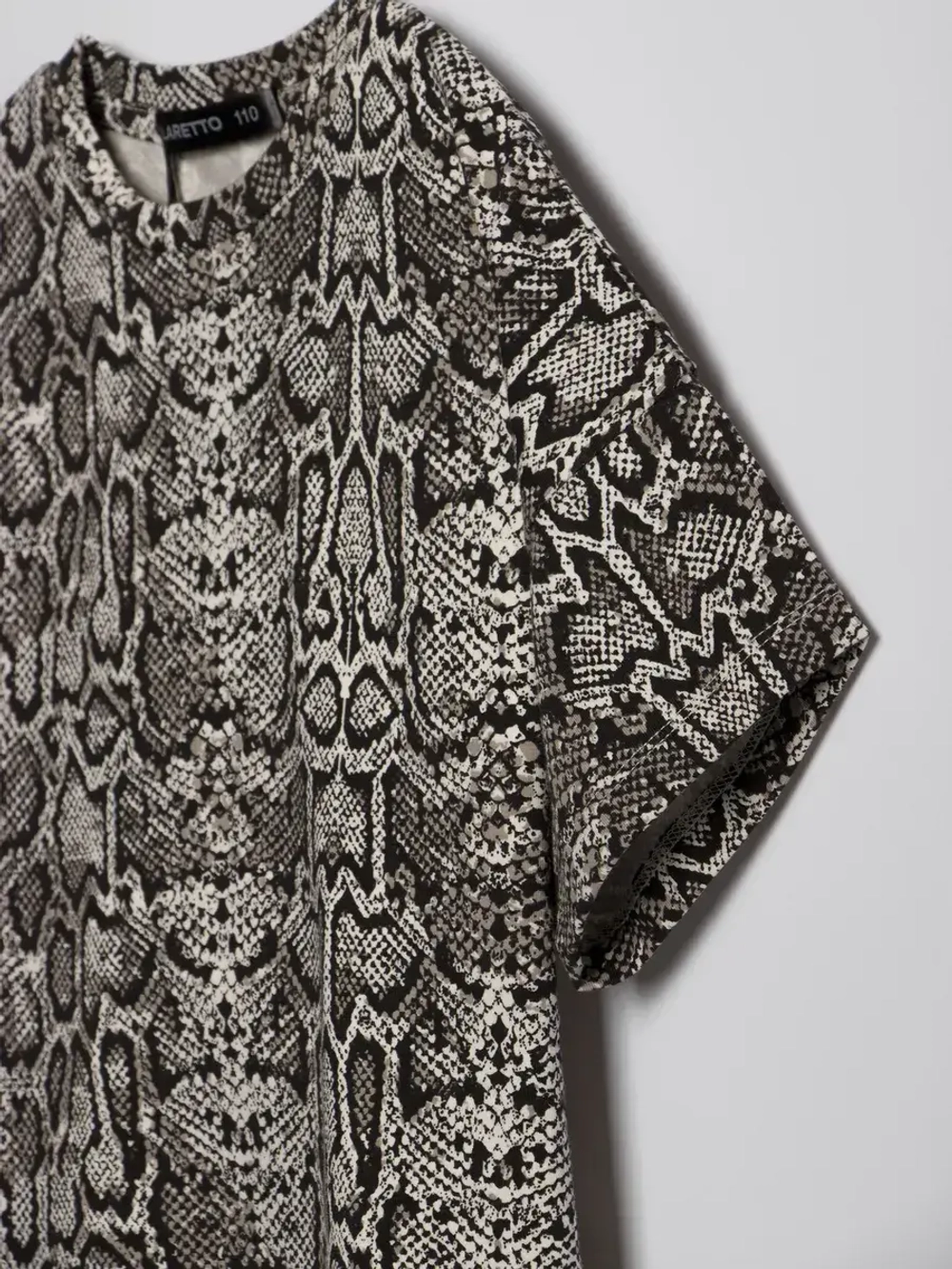 Футболка для девочки оверсайз, принт питон