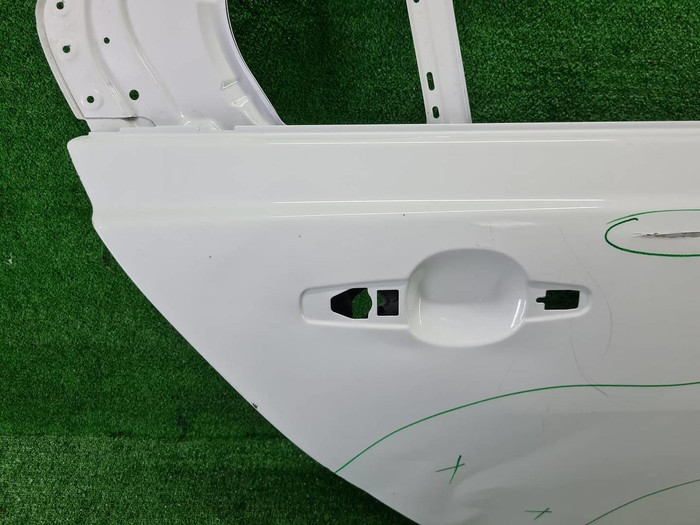 Дверь задняя правая Jaguar XE (2015-н.в.)