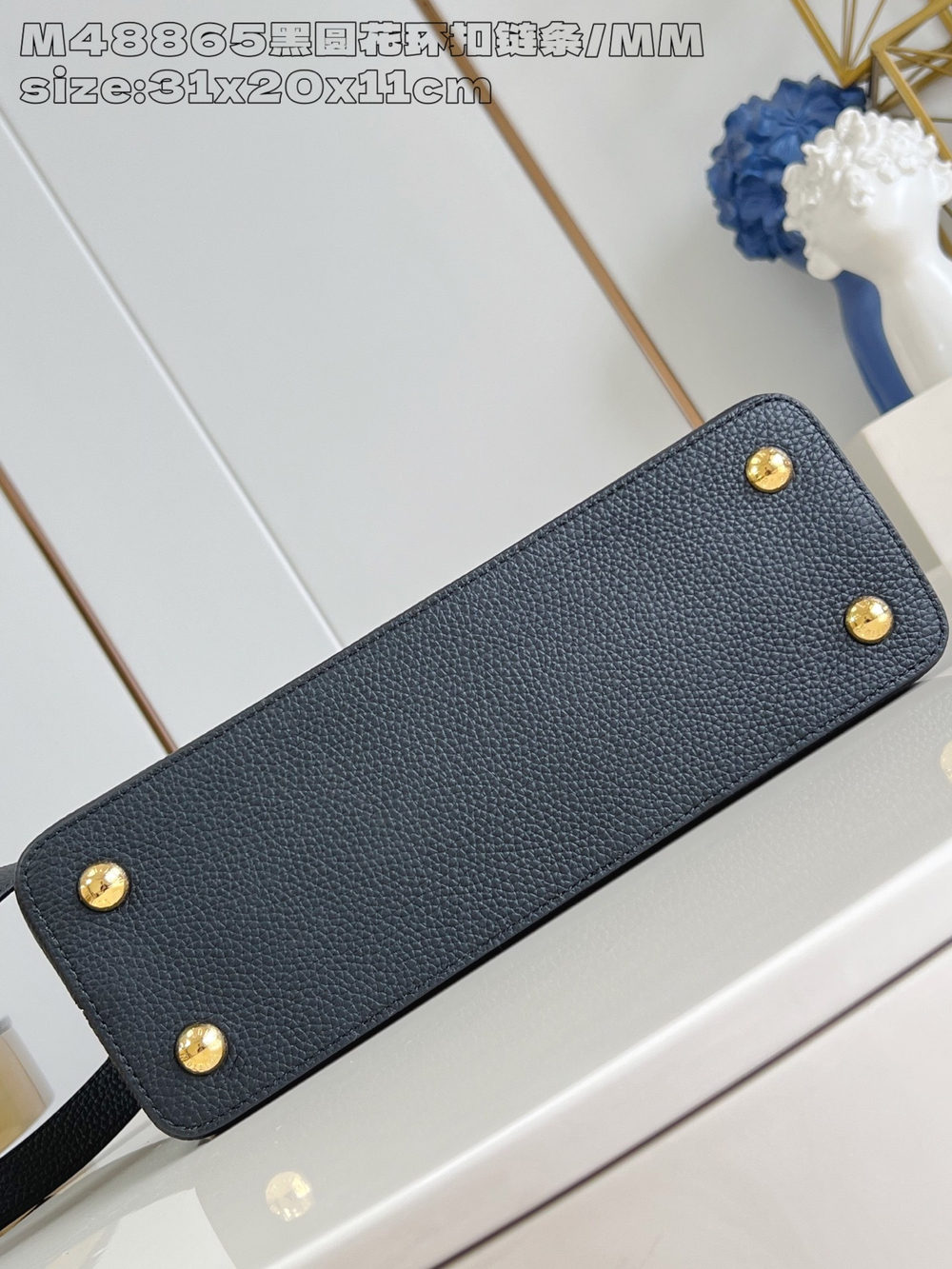 Louis Vuitton Capucines MM