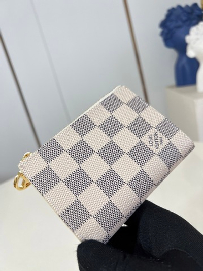 Louis Vuitton Lisa Wallet