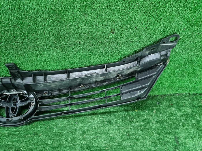 Решетка радиатора Toyota Camry xv50 (2014-2017)