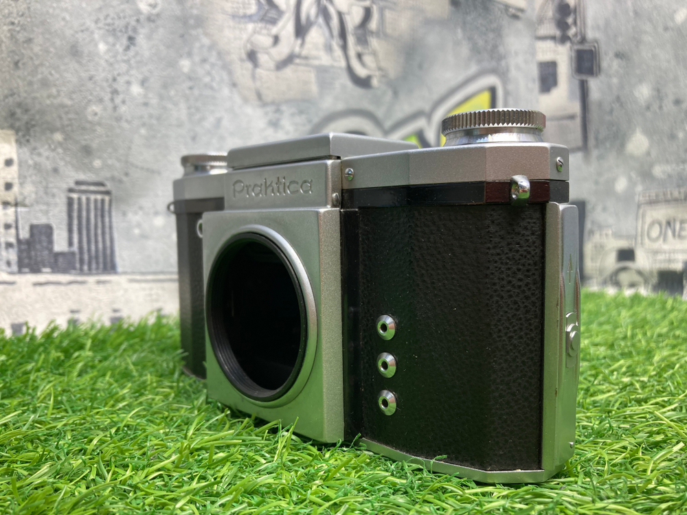 Praktica KW