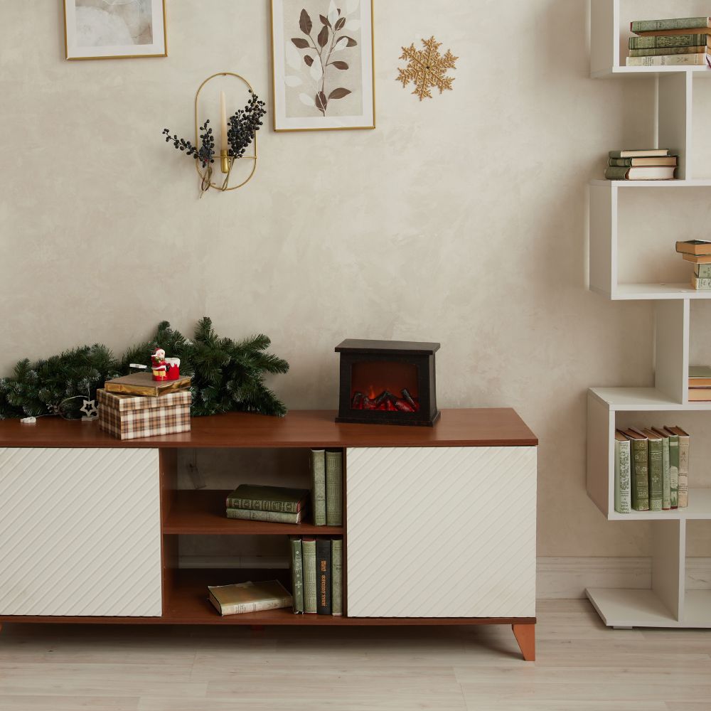 ULD-L2821-005-DNC-RED BLACK FIREPLACE Светильник светодиодный Камин с эффектом пламени. питание от батареек 3АА не в-к или USB в-к. 28х21см. 5 светодиодов. Корпус черный. TM Uniel