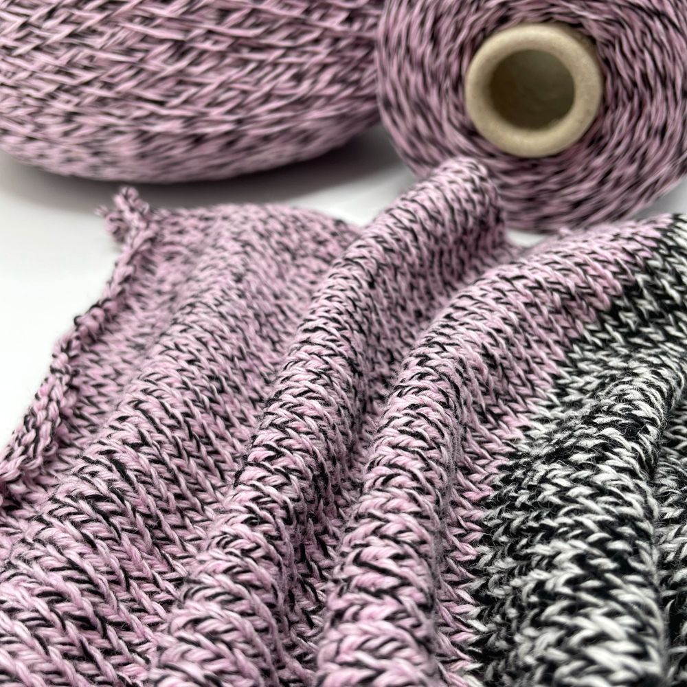 Пряжа мулине на бобине FILATI OMEGA SRL 80% меринос 20% полиамид (300 гр на конусе)