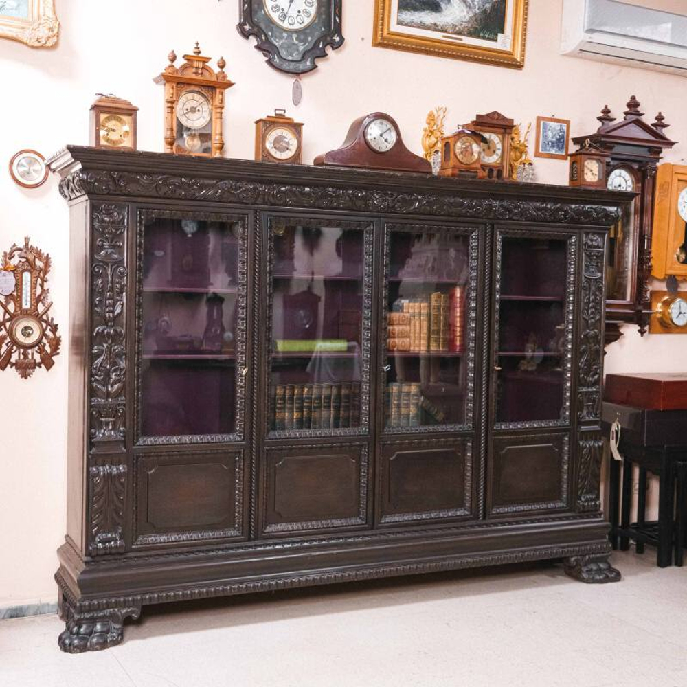 Шкаф для кабинета