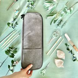 Органайзер пенал для проволоки, спиц, стеков и других инструментов для рукоделия (серый, на молнии)