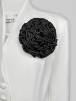 Пиджак Ifer Collection однотонный приталенный с розой на груди