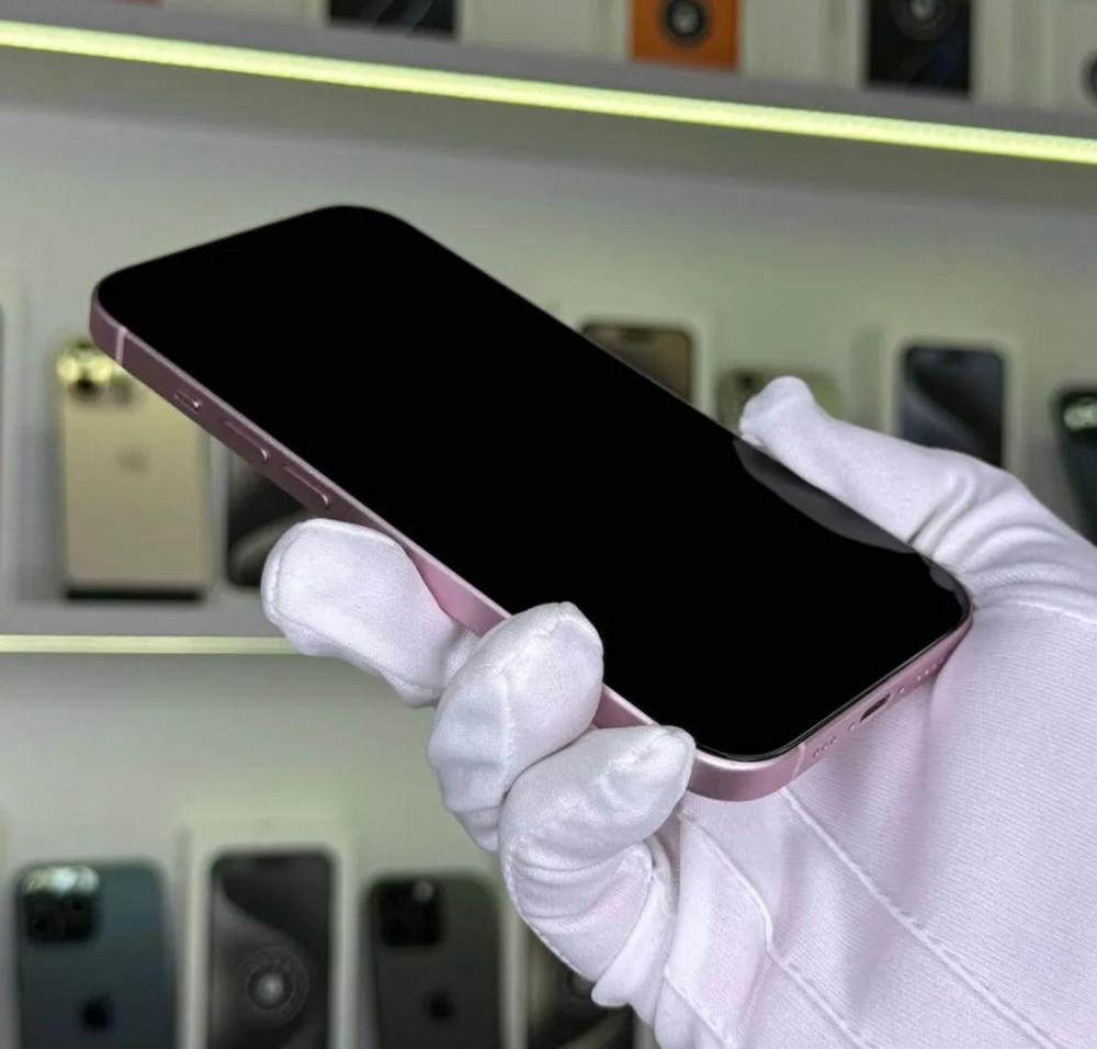 iPhone 15, 128 ГБ б/у