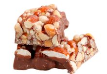Ореховый батончик Nut Bar с миндалем, карамелью и хрустяшими шариками, 40г
