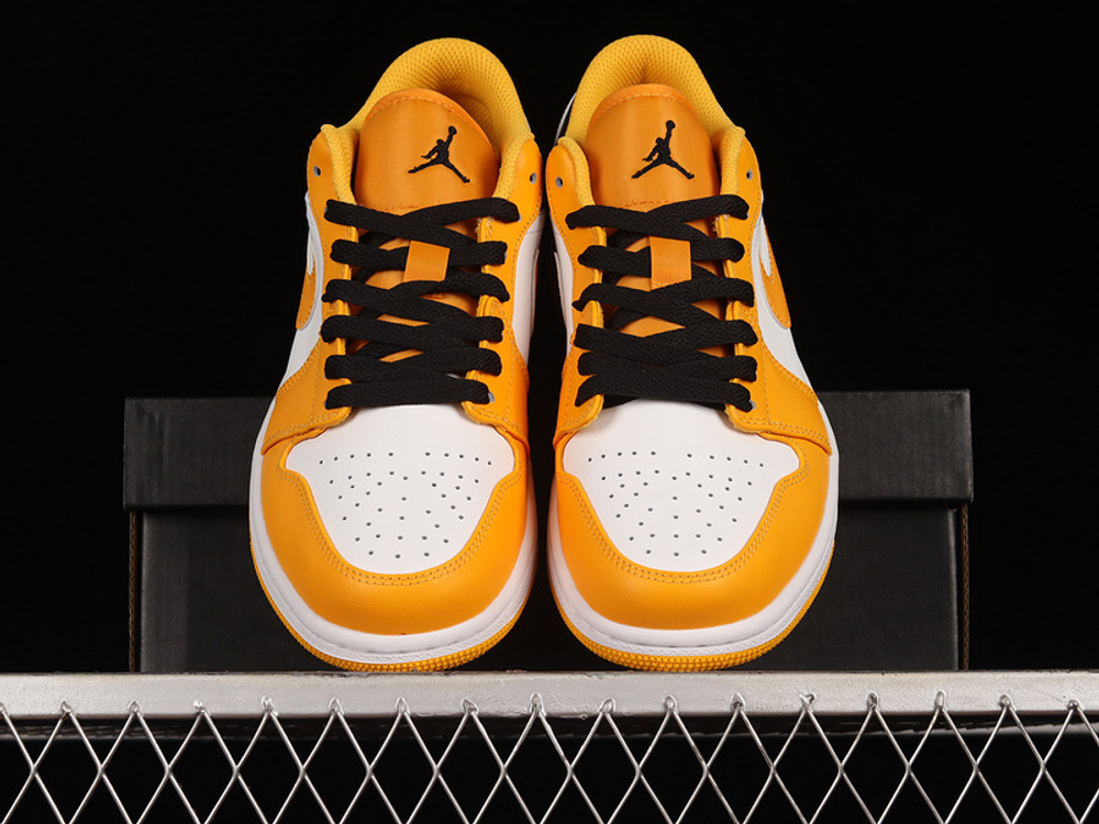 Jordan 1 Low Taxi