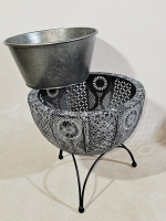 Кашпо Патио серое малое