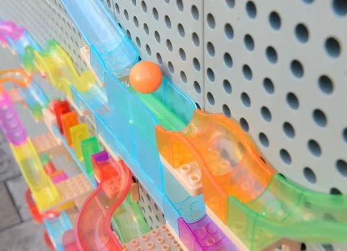 Трек с мячом (кинетический), набор 63 элемента