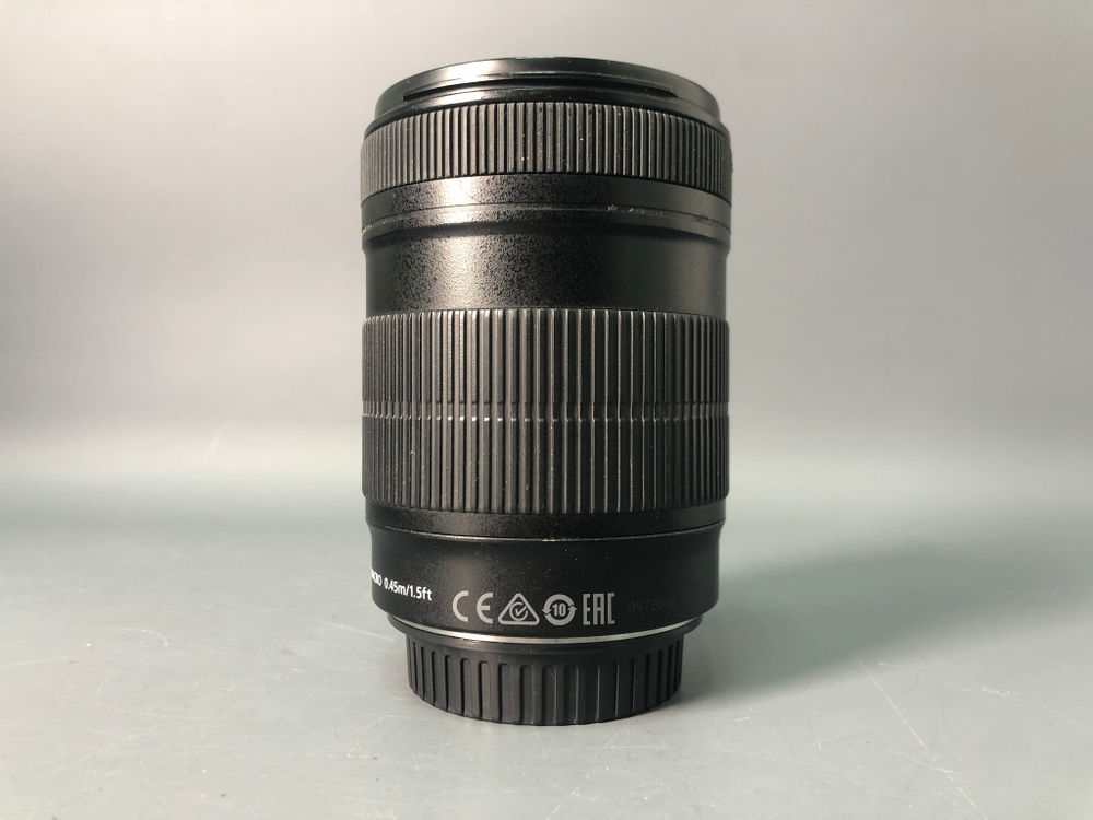 Canon EF-S 18-135 mm f/3.5-5.6 IS