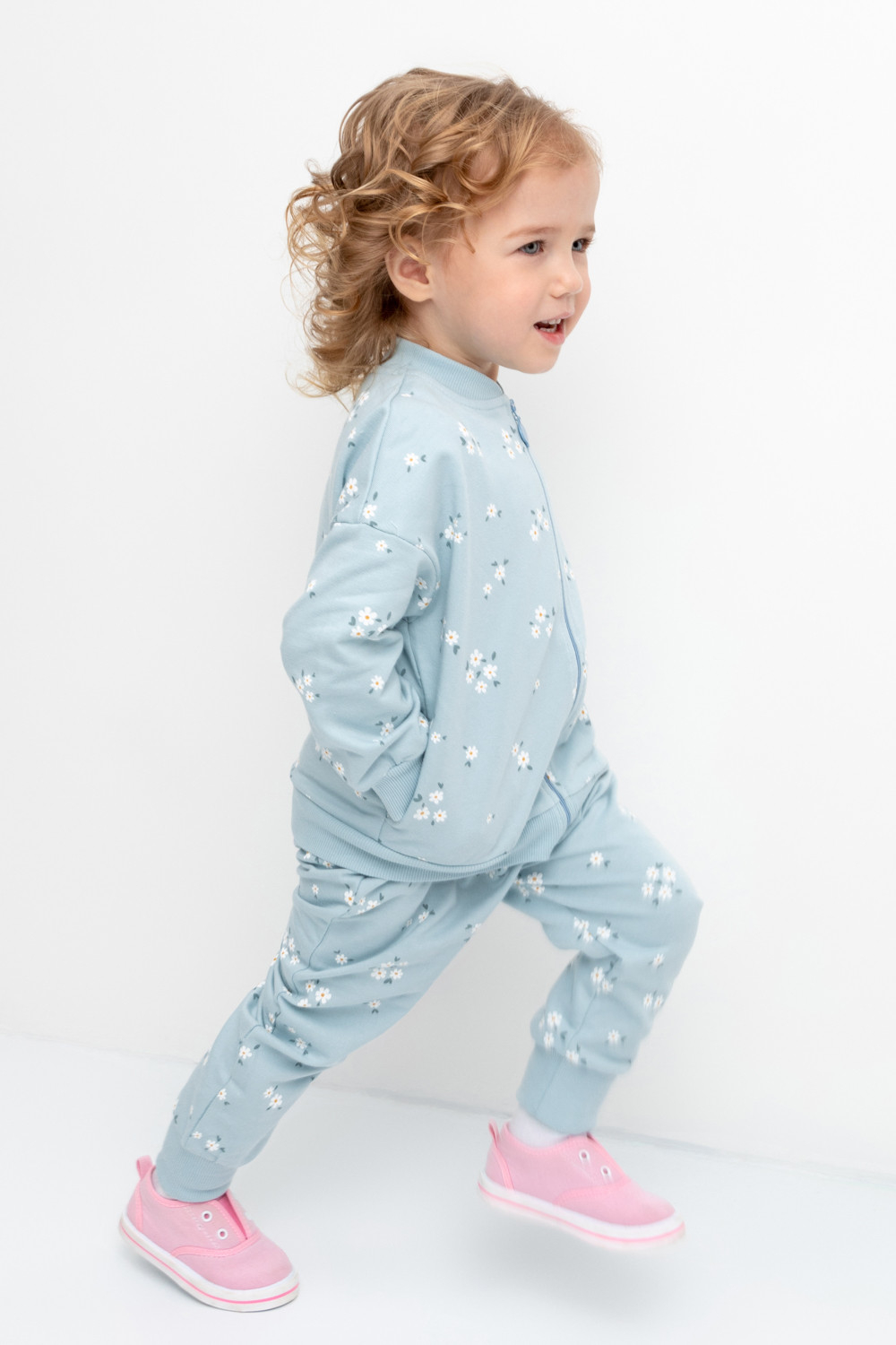 КР 400515/голубой,ромашковое поле к365 брюки для девочки