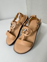 Новые кожаные босоножки Gucci, 28