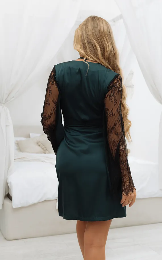 7138 халат короткий с кружевными рукавами тёмно-зелёный