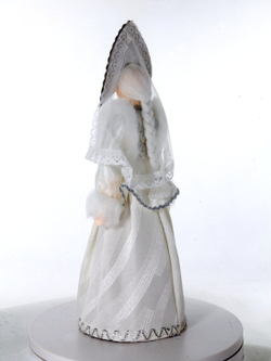 Фарфоровая кукла коллекционная Снегурочка в кокошнике. Новогодняя игрушка под ёлку ручной работы