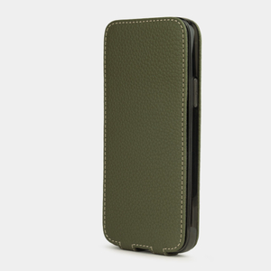 Чехол кожаный для iPhone 12/12Pro зеленого цвета