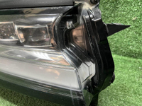 Битая Фара правая Land Cruiser 300 (21-нв) LED
